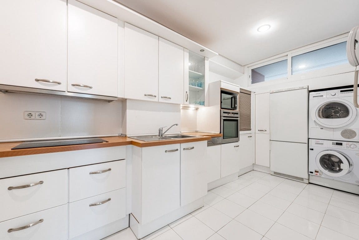 Apartamento de 2 habitaciones en Marbella en venta con piscina - 1.260.000 € (Ref: 9868830)
