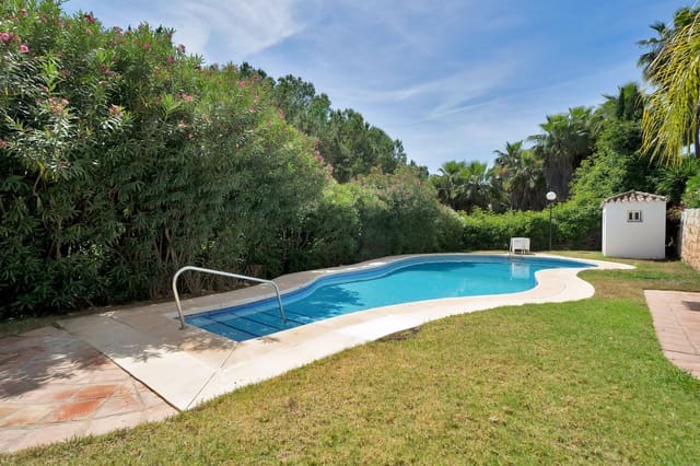 2 makuuhuone Kattohuoneisto vuokrattavana paikassa Río Real, Marbella mukana uima-altaan - 2 000 € (Ref: 9873707)