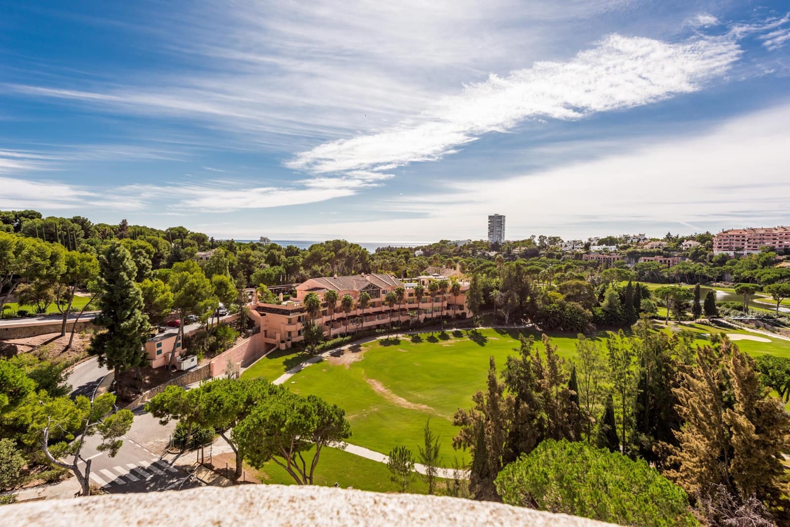 Ático de 2 habitaciones en Río Real en alquiler con piscina garaje - 2.000 € (Ref: 9873707)