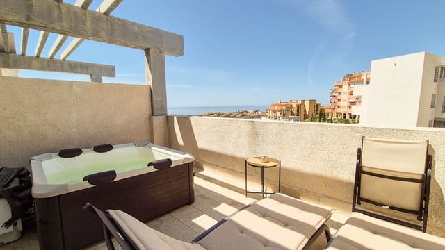3 soverom Penthouse til salgs i Riviera del Sol, Mijas med svømmebasseng garasje - € 560 000 (Ref: 9876631)