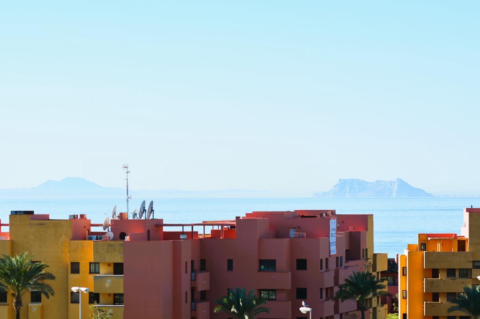4 soverom Rekkehus til salgs i Estepona med svømmebasseng - € 600 000 (Ref: 9879024)