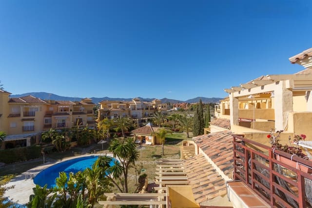 4 Zimmer Reihenhaus zu verkaufen in Estepona mit Pool Garage - 550.000 € (Ref: 9879024)