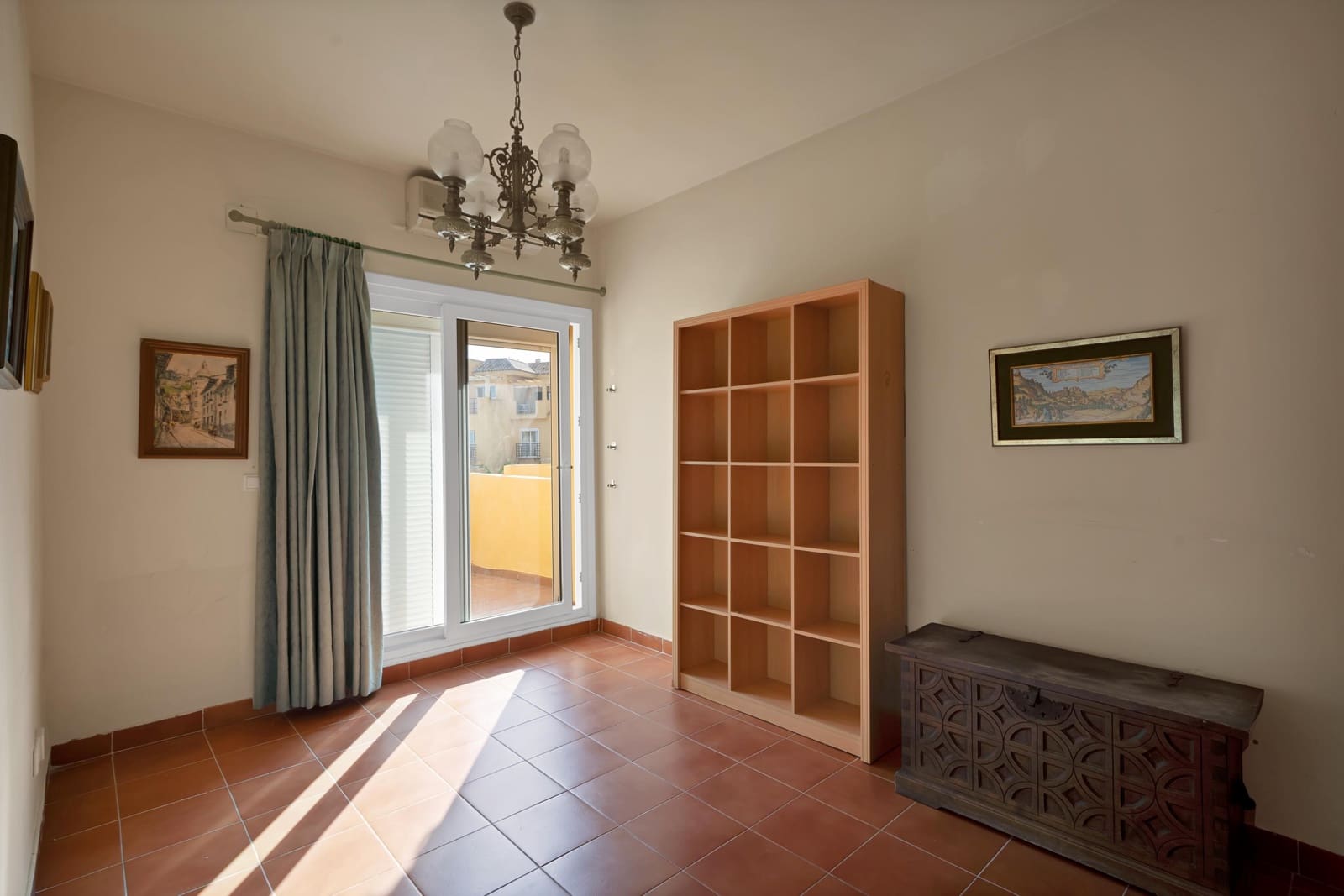 4 soveværelse Rækkehus til salg i Estepona med swimmingpool garage - € 550.000 (Ref: 9879024)