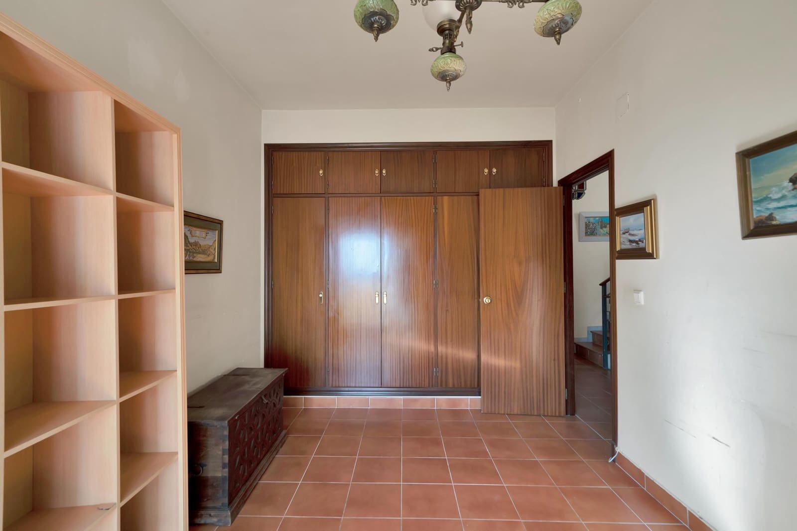 4 soveværelse Rækkehus til salg i Estepona med swimmingpool garage - € 550.000 (Ref: 9879024)