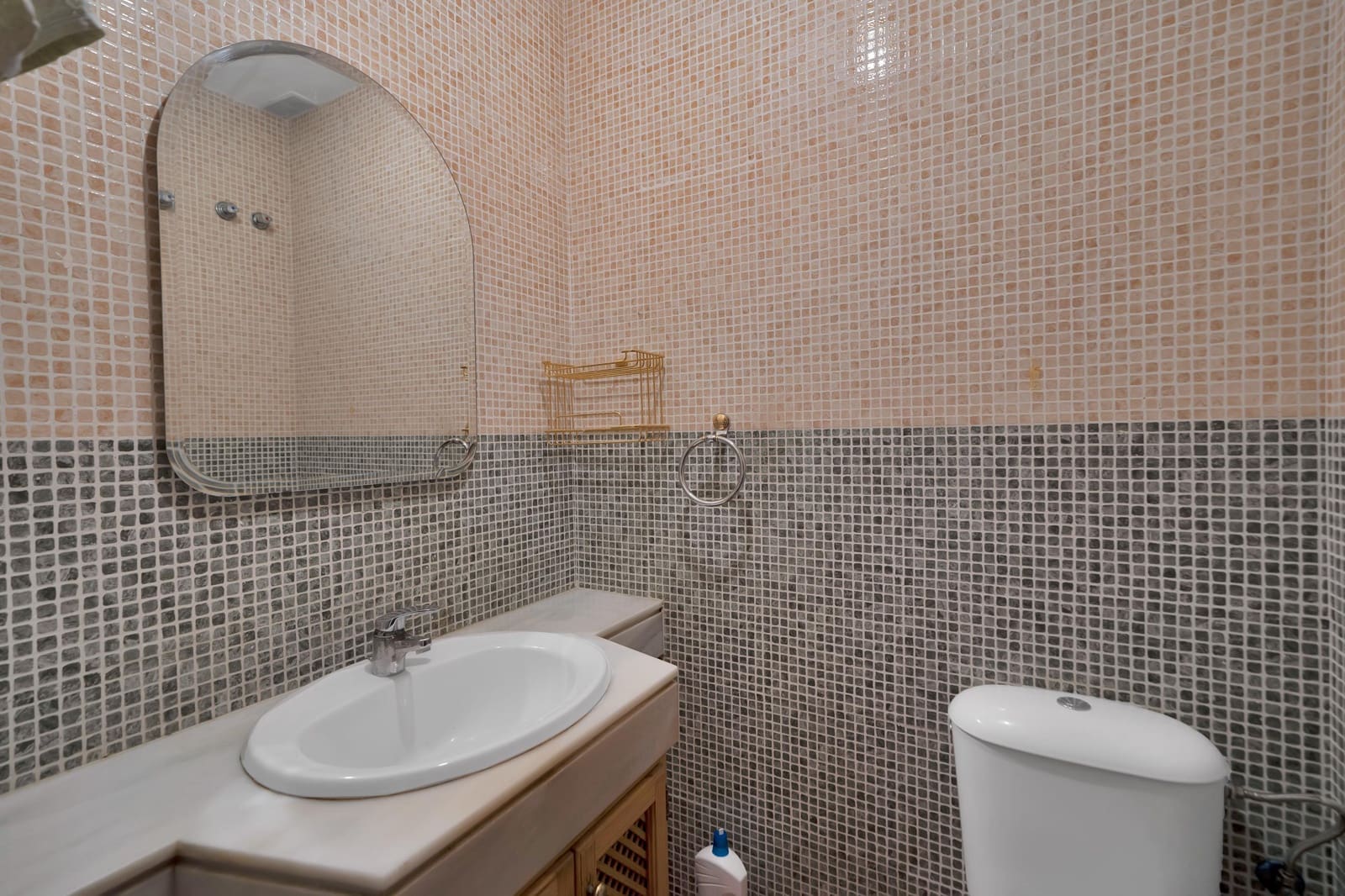 4 soveværelse Rækkehus til salg i Estepona med swimmingpool garage - € 550.000 (Ref: 9879024)