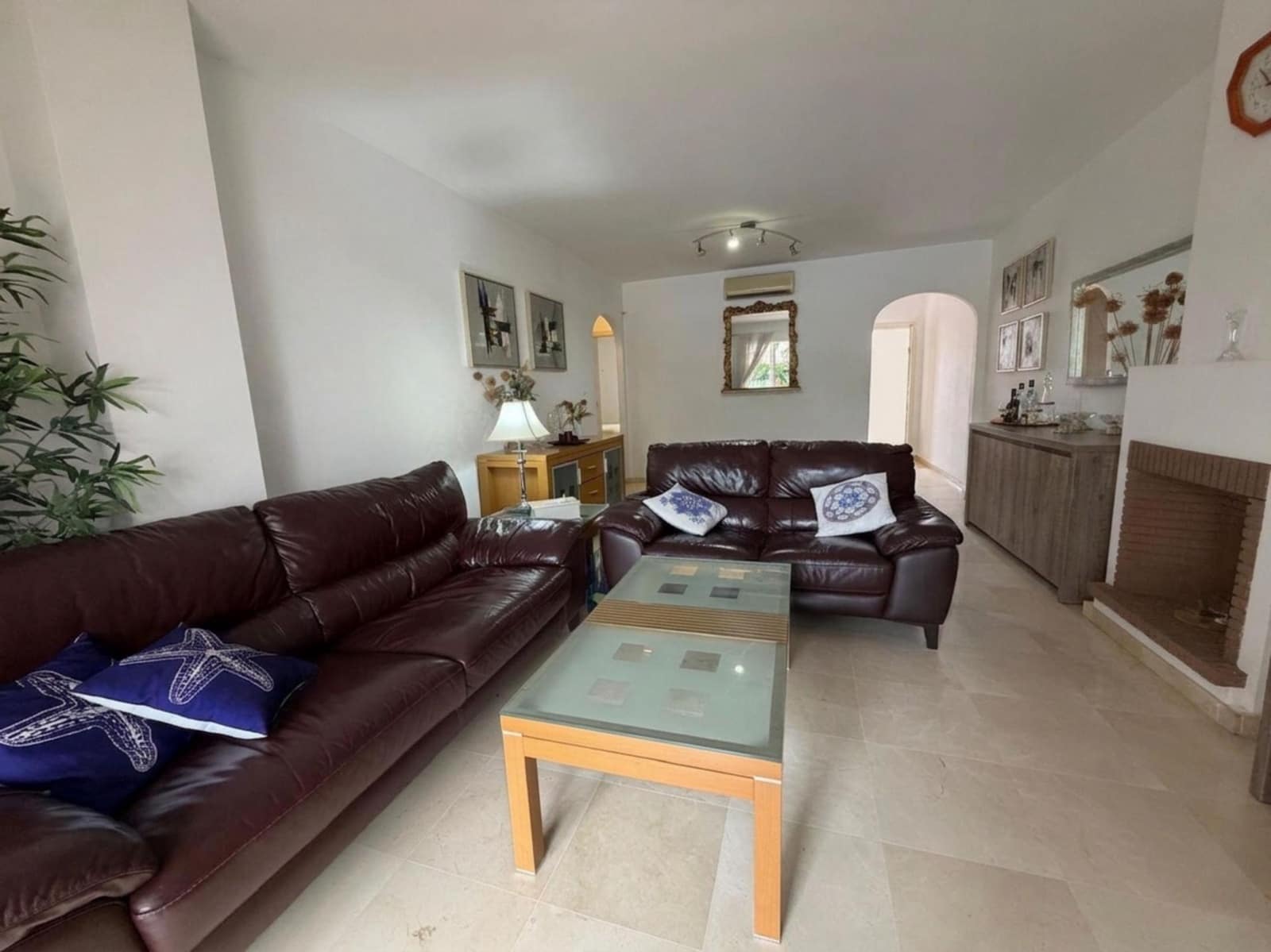 2 bedroom Apartment for rent in Bel-Air with pool - € 1,500 (Ref: 9885028)
