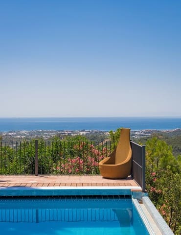 5 sovrum Villa till salu i Benahavís med pool garage - 1 795 000 € (Ref: 9885029)