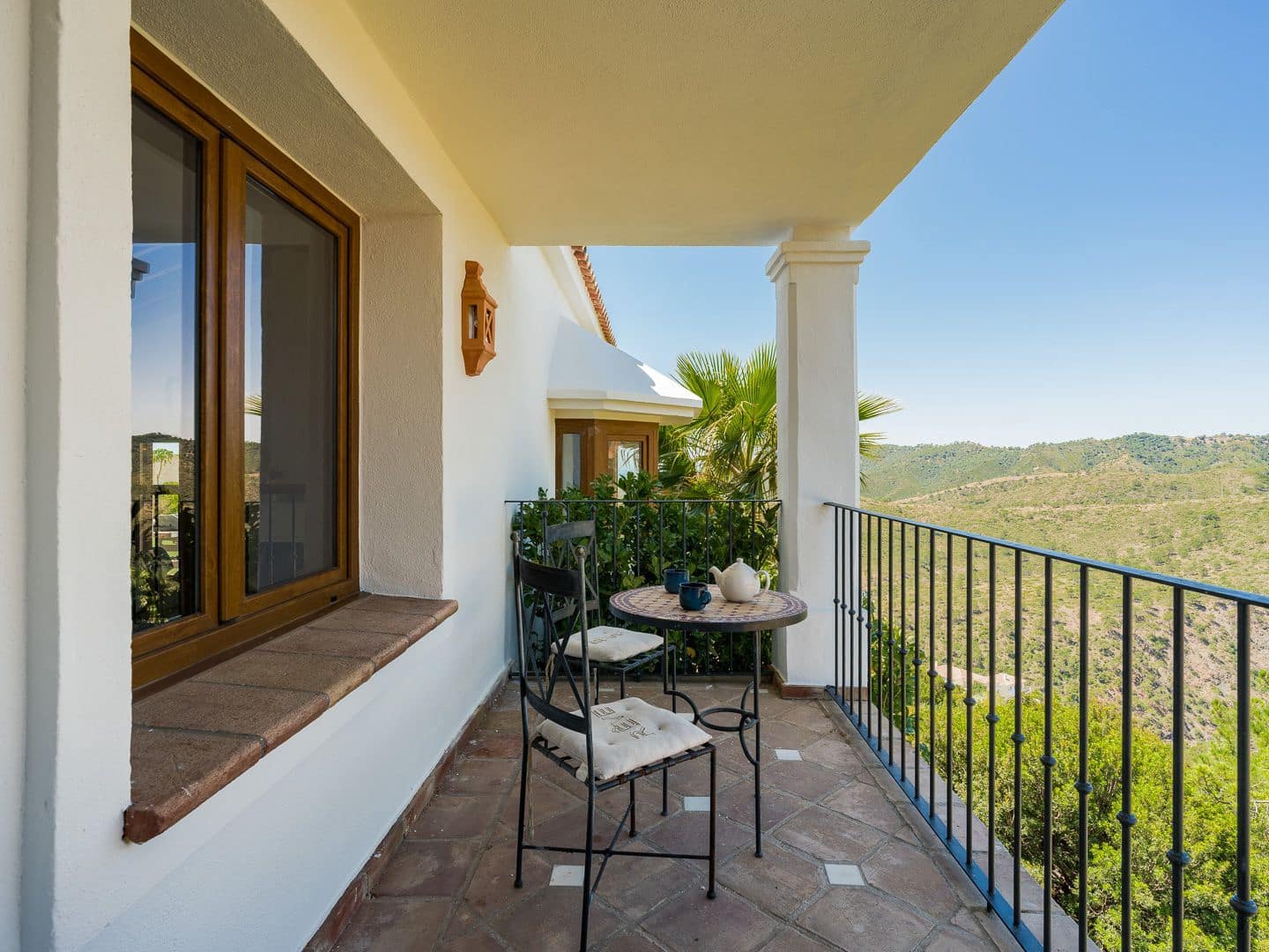 5 sovrum Villa till salu i Benahavis med pool garage - 1 795 000 € (Ref: 9885029)
