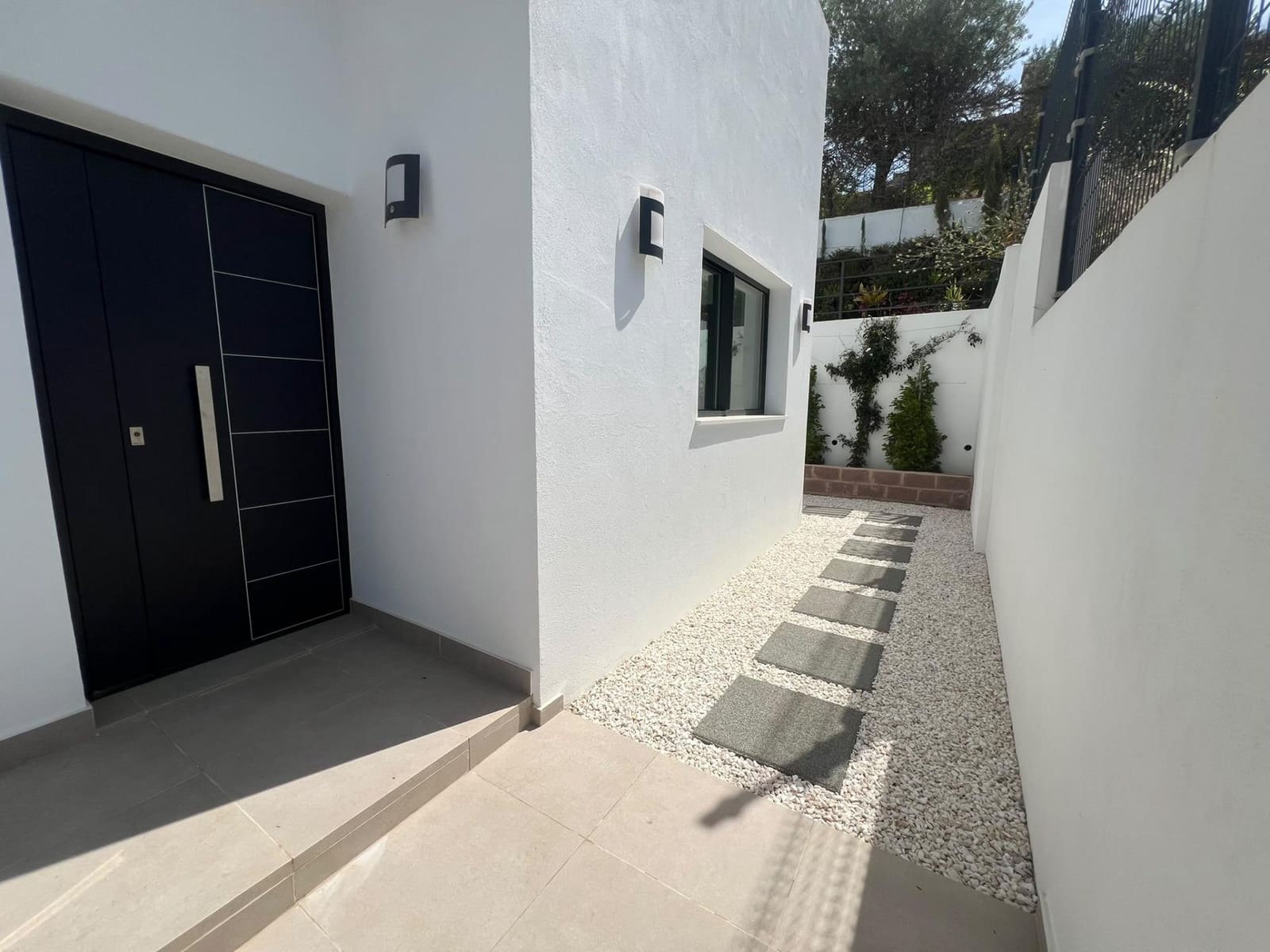 3 bedroom Villa for sale in Mijas with pool garage - € 1,450,000 (Ref: 9890577)
