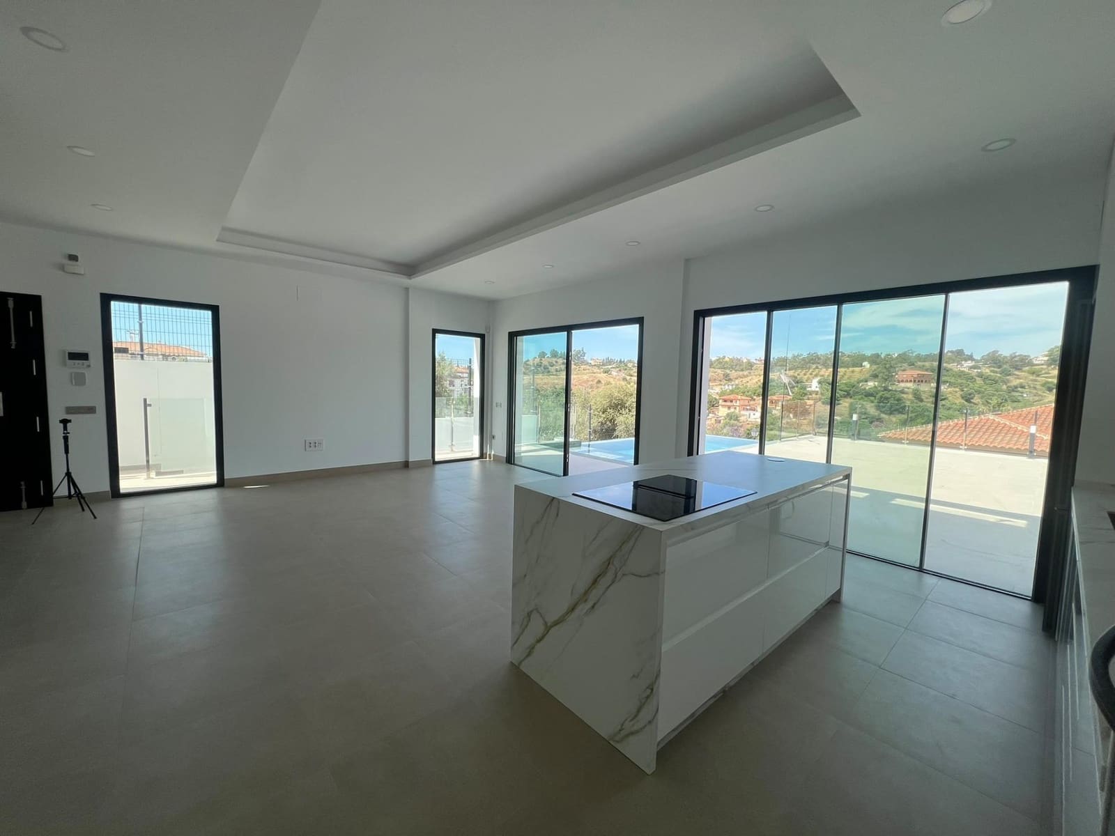 3 bedroom Villa for sale in Mijas with pool garage - € 1,450,000 (Ref: 9890577)