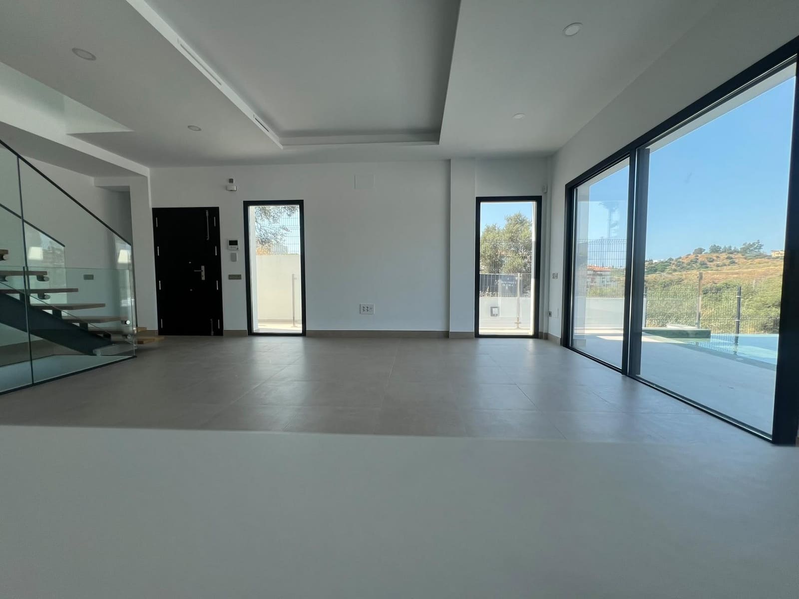 3 bedroom Villa for sale in Mijas with pool garage - € 1,450,000 (Ref: 9890577)