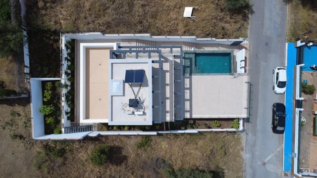 3 bedroom Villa for sale in Mijas with pool garage - € 1,450,000 (Ref: 9890577)
