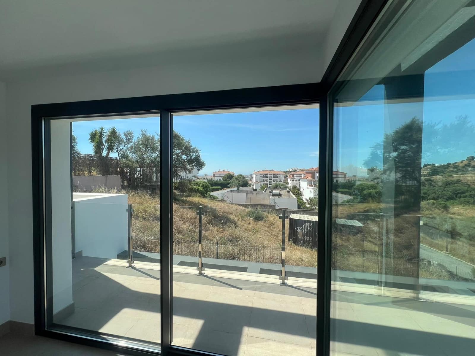 3 bedroom Villa for sale in Mijas with pool garage - € 1,450,000 (Ref: 9890577)