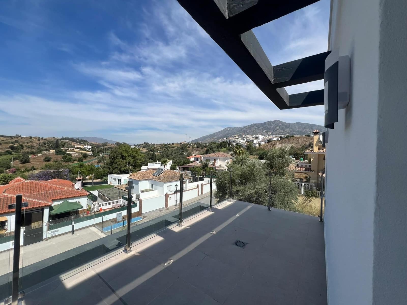 3 bedroom Villa for sale in Mijas with pool garage - € 1,450,000 (Ref: 9890577)