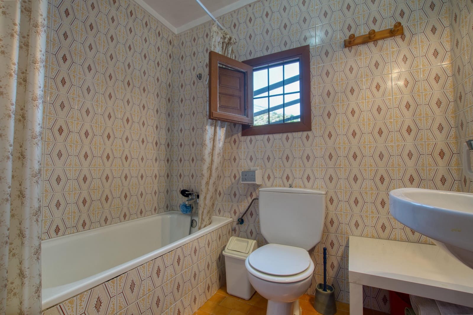 3 quarto Quinta/Casa Rural para venda em Canillas de Aceituno com garagem - 195 000 € (Ref: 9903834)