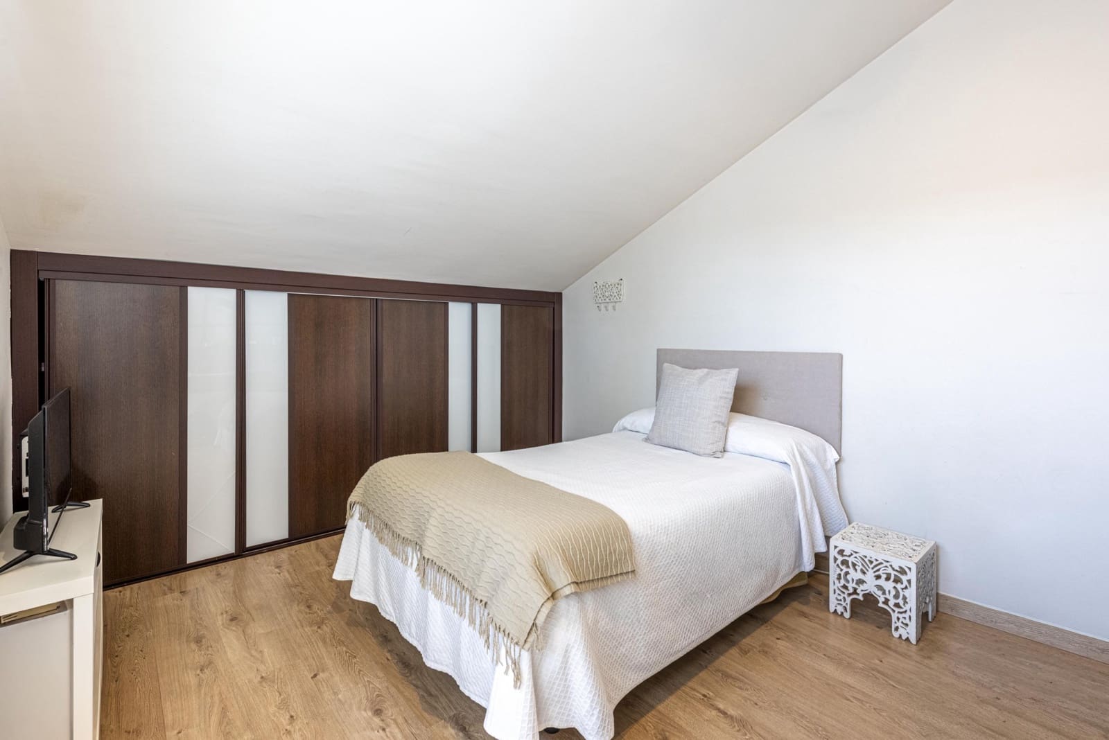 4 slaapkamer Rijtjeshuis te koop in Marbella met zwembad - € 845.000 (Ref: 9908165)