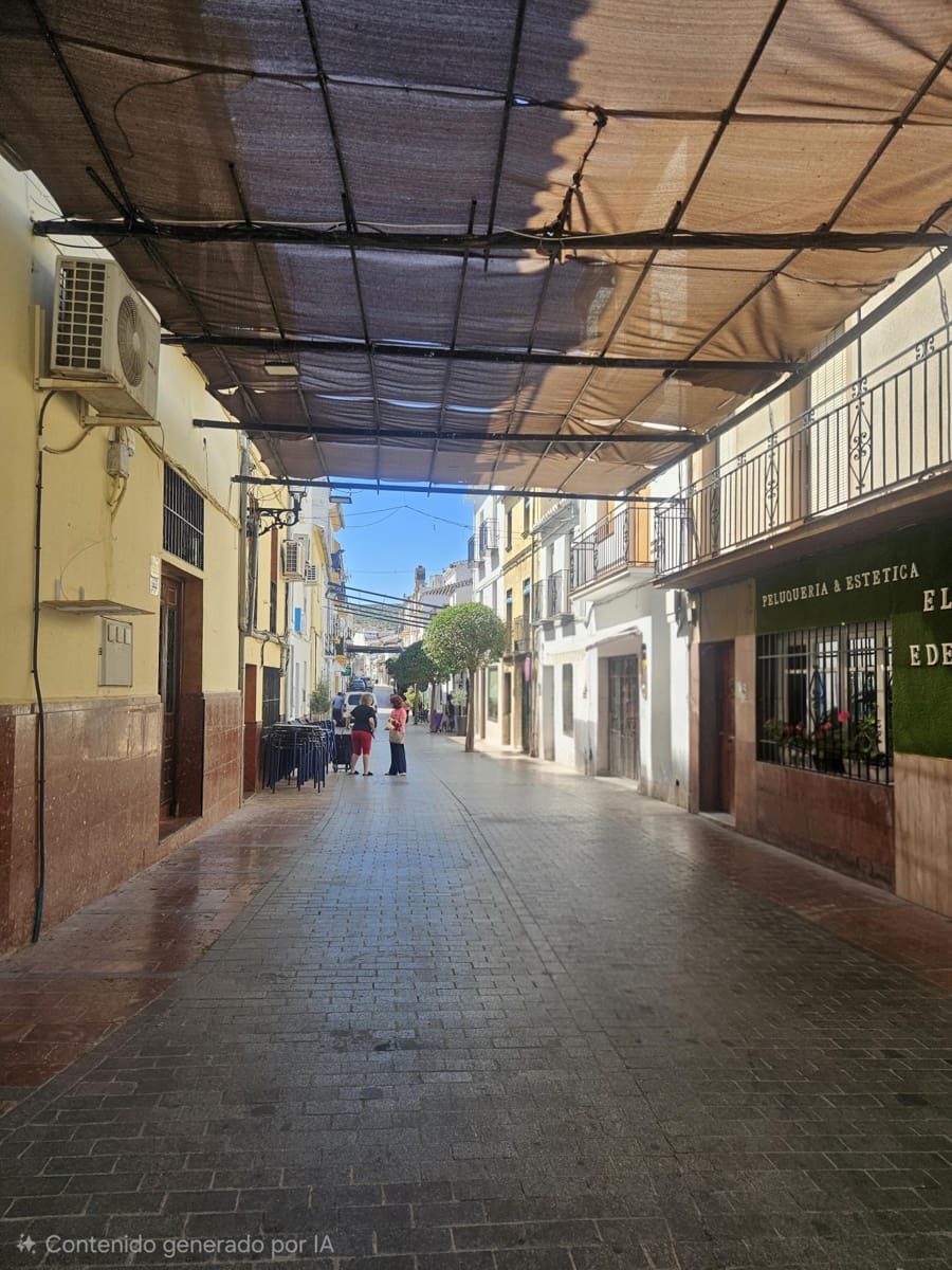 4 bedroom Villa for sale in El Burgo - € 75,000 (Ref: 9911241)