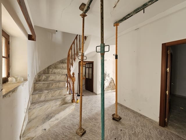 4 Zimmer Villa zu verkaufen in El Burgo - 75.000 € (Ref: 9911241)