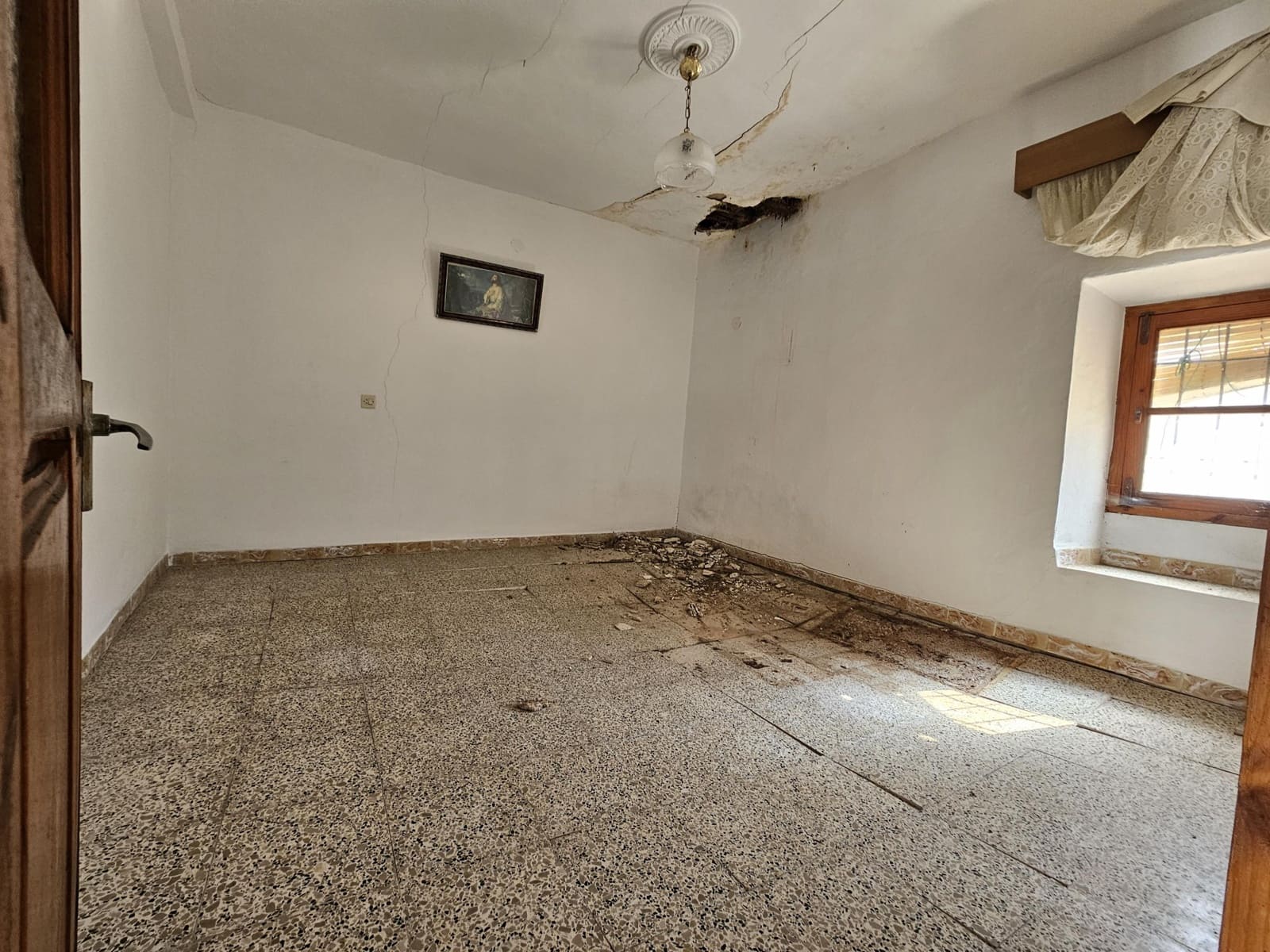 4 bedroom Villa for sale in El Burgo - € 75,000 (Ref: 9911241)