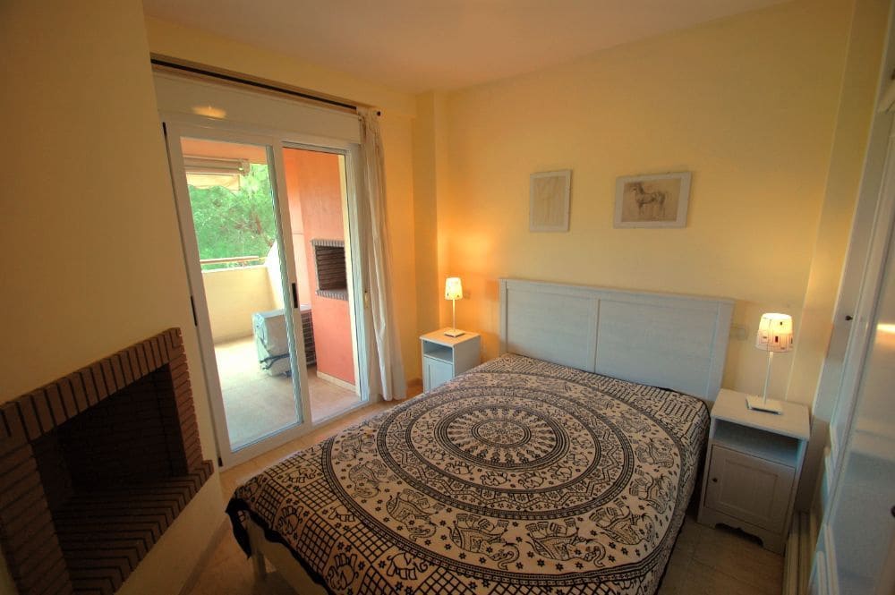 1 bedroom Apartment for rent in Sitio de Calahonda with pool garage - € 900 (Ref: 9913667)
