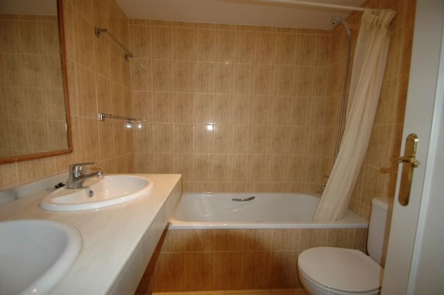 1 bedroom Apartment for rent in Sitio de Calahonda, Mijas with pool garage - € 900 (Ref: 9913667)