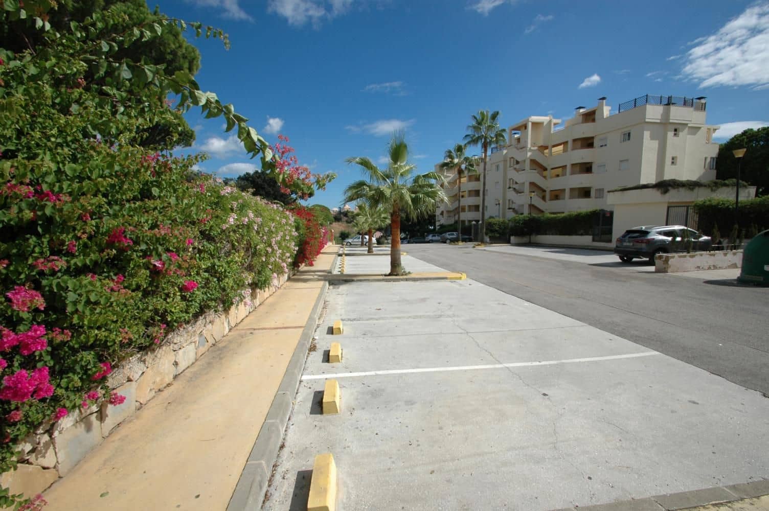 1 bedroom Apartment for rent in Sitio de Calahonda with pool garage - € 900 (Ref: 9913667)