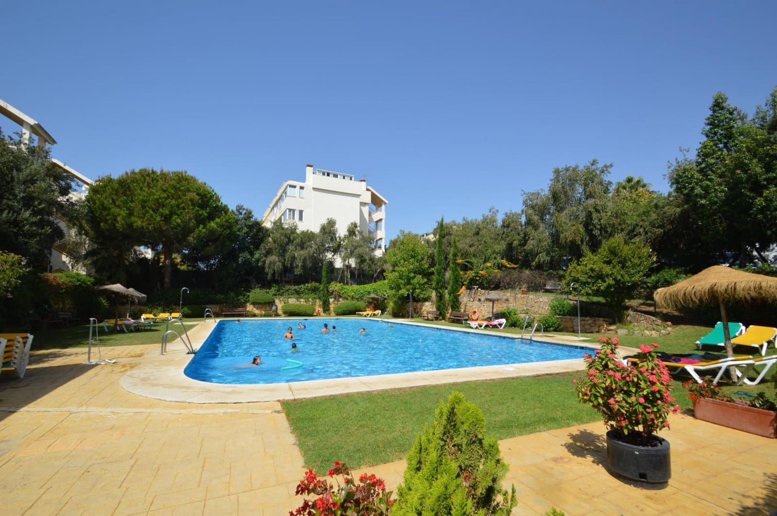 1 bedroom Apartment for rent in Sitio de Calahonda with pool garage - € 900 (Ref: 9913667)