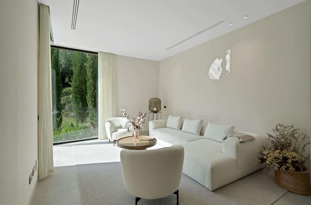 6 soverom Villa til salgs i Los Naranjos, Marbella med svømmebasseng garasje - € 4 649 000 (Ref: 9913668)