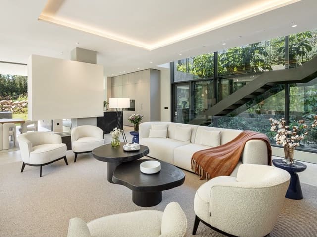 6 soverom Villa til salgs i Los Naranjos, Marbella med svømmebasseng garasje - € 4 649 000 (Ref: 9913668)