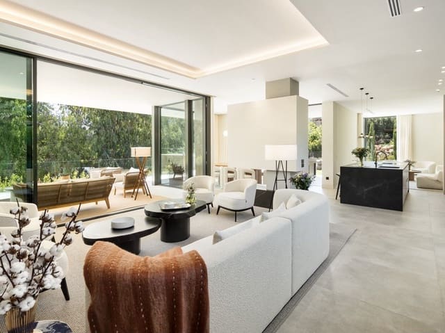 Chalet de 6 habitaciones en Los Naranjos, Marbella en venta con piscina garaje - 4.649.000 € (Ref: 9913668)