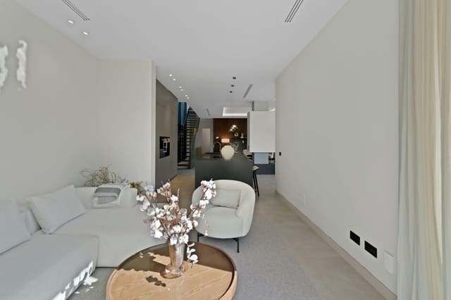 Chalet de 6 habitaciones en Los Naranjos, Marbella en venta con piscina garaje - 4.649.000 € (Ref: 9913668)