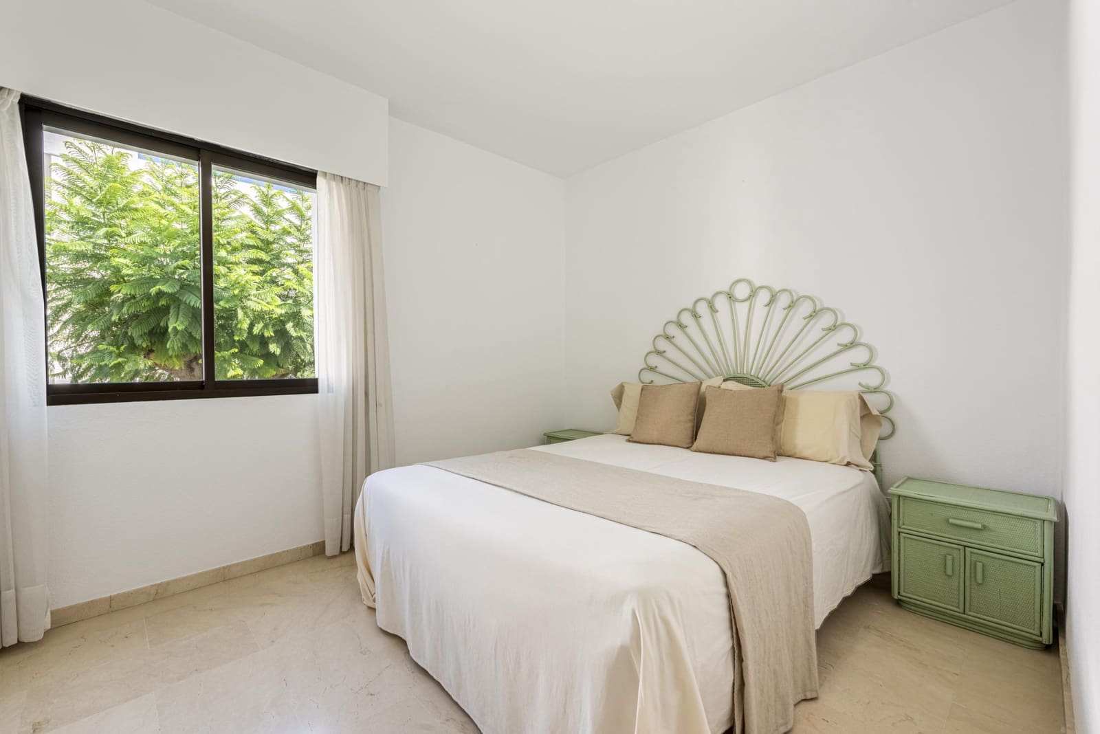3 quarto Apartamento para venda em El Paraiso com piscina garagem - 399 500 € (Ref: 9913669)