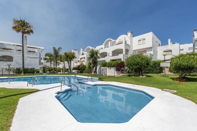 Apartamento de 3 habitaciones en El Paraiso, Estepona en venta con piscina garaje - 374.950 € (Ref: 9913669)