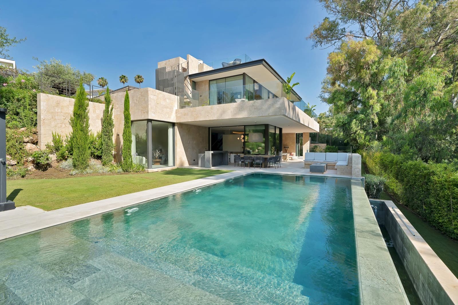 6 sovrum Villa att hyra i Nueva Andalucia med pool garage - 30 000 € (Ref: 9920620)