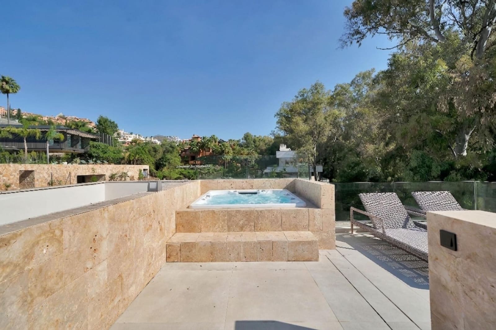 6 sovrum Villa att hyra i Nueva Andalucia med pool garage - 30 000 € (Ref: 9920620)