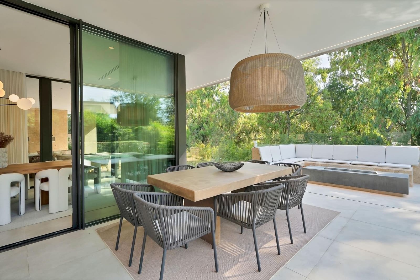 6 slaapkamer Villa te huur in Nueva Andalucia met zwembad garage - € 30.000 (Ref: 9920620)
