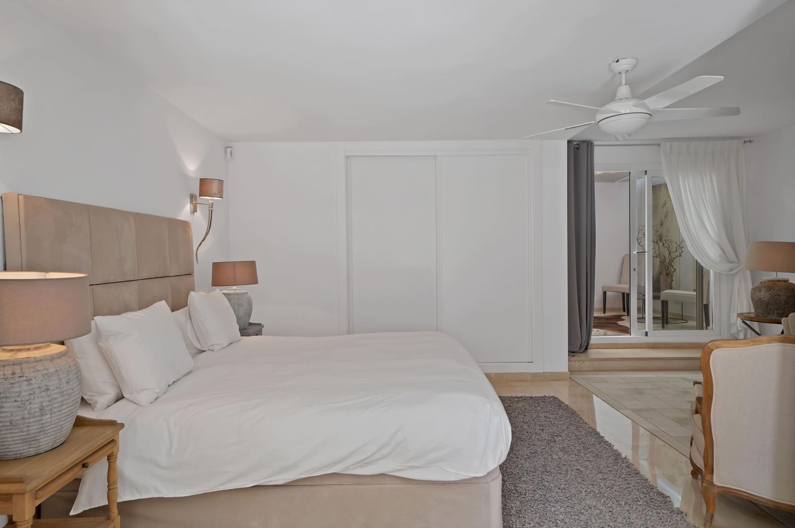 4 bedroom Villa for rent in El Paraiso with pool garage - € 22,500 (Ref: 9920621)