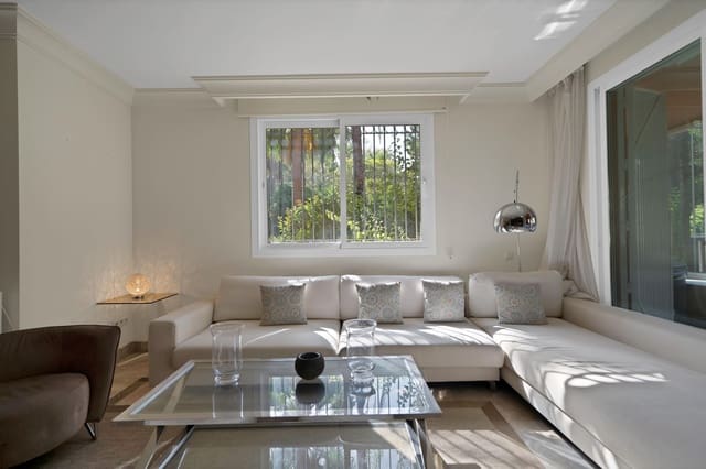 3 soverom Leilighet til salgs i Los Naranjos, Marbella med svømmebasseng garasje - € 792 000 (Ref: 9920622)