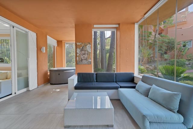 3 soverom Leilighet til salgs i Los Naranjos, Marbella med svømmebasseng garasje - € 792 000 (Ref: 9920622)