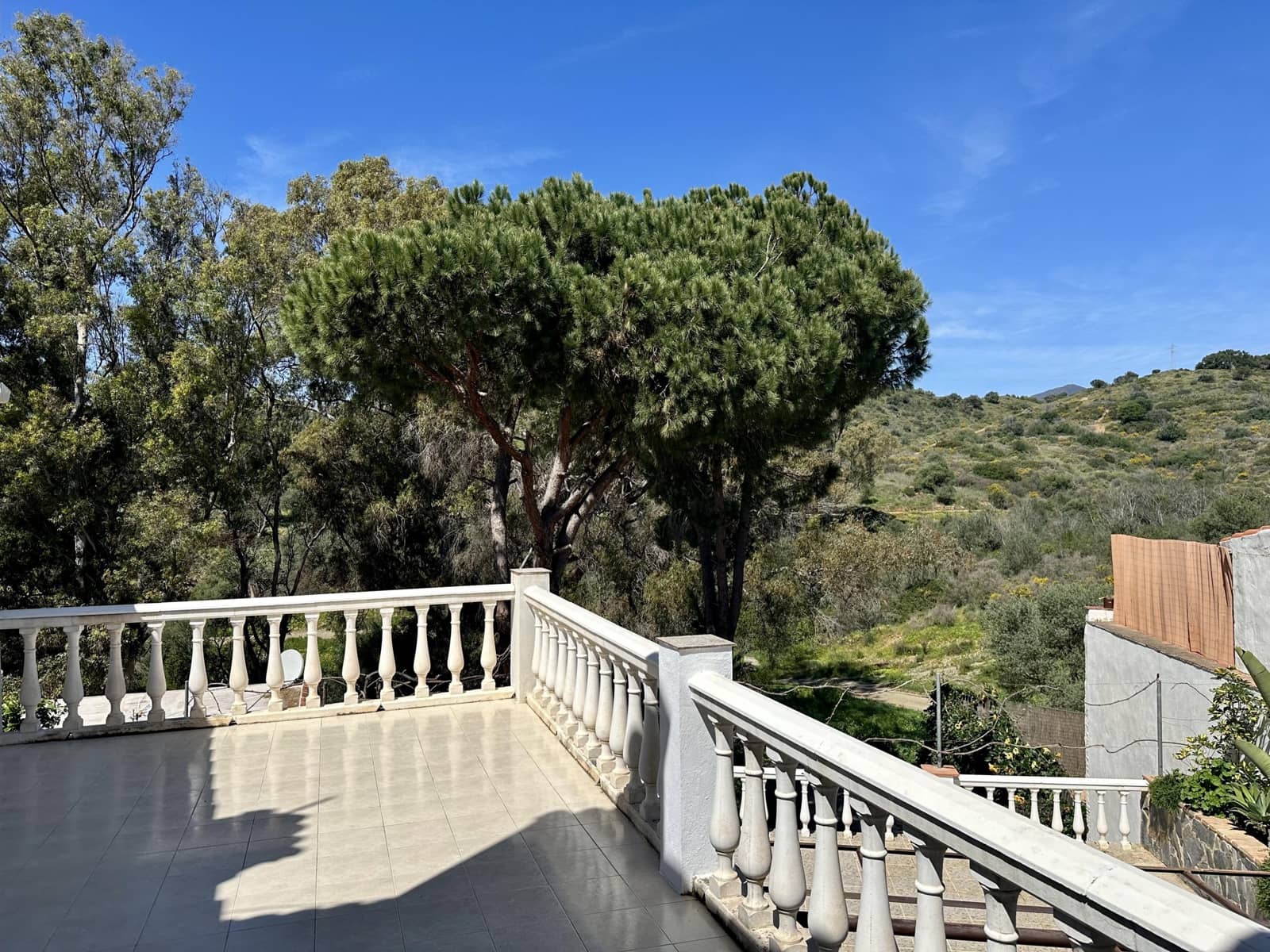 3 bedroom Villa for sale in Marbella with pool garage - € 975,000 (Ref: 9922532)
