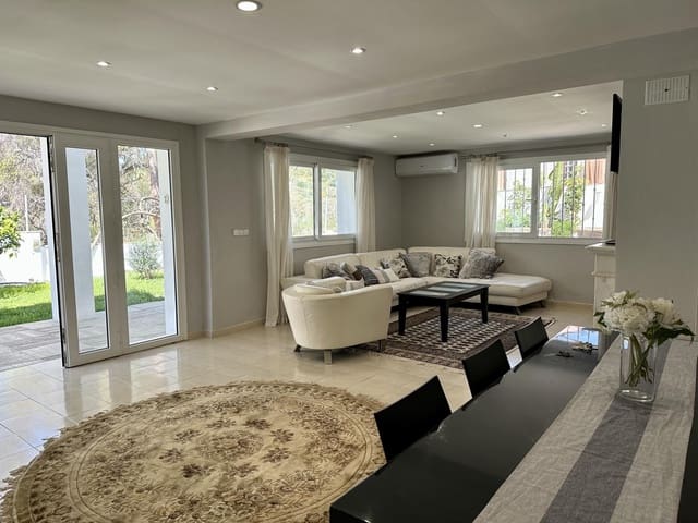 3 chambre Villa/Maison à vendre à Marbella avec piscine garage - 889 000 € (Ref: 9922532)