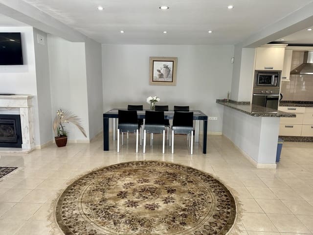 3 chambre Villa/Maison à vendre à Marbella avec piscine garage - 889 000 € (Ref: 9922532)