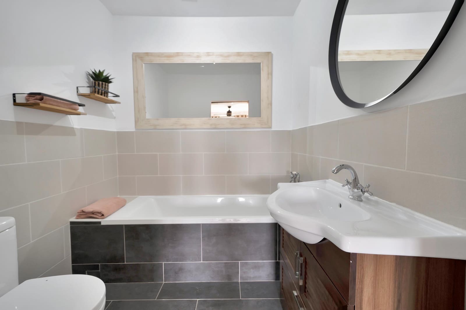 3 soverom Rekkehus til salgs i Estepona med garasje - € 439 000 (Ref: 9924746)