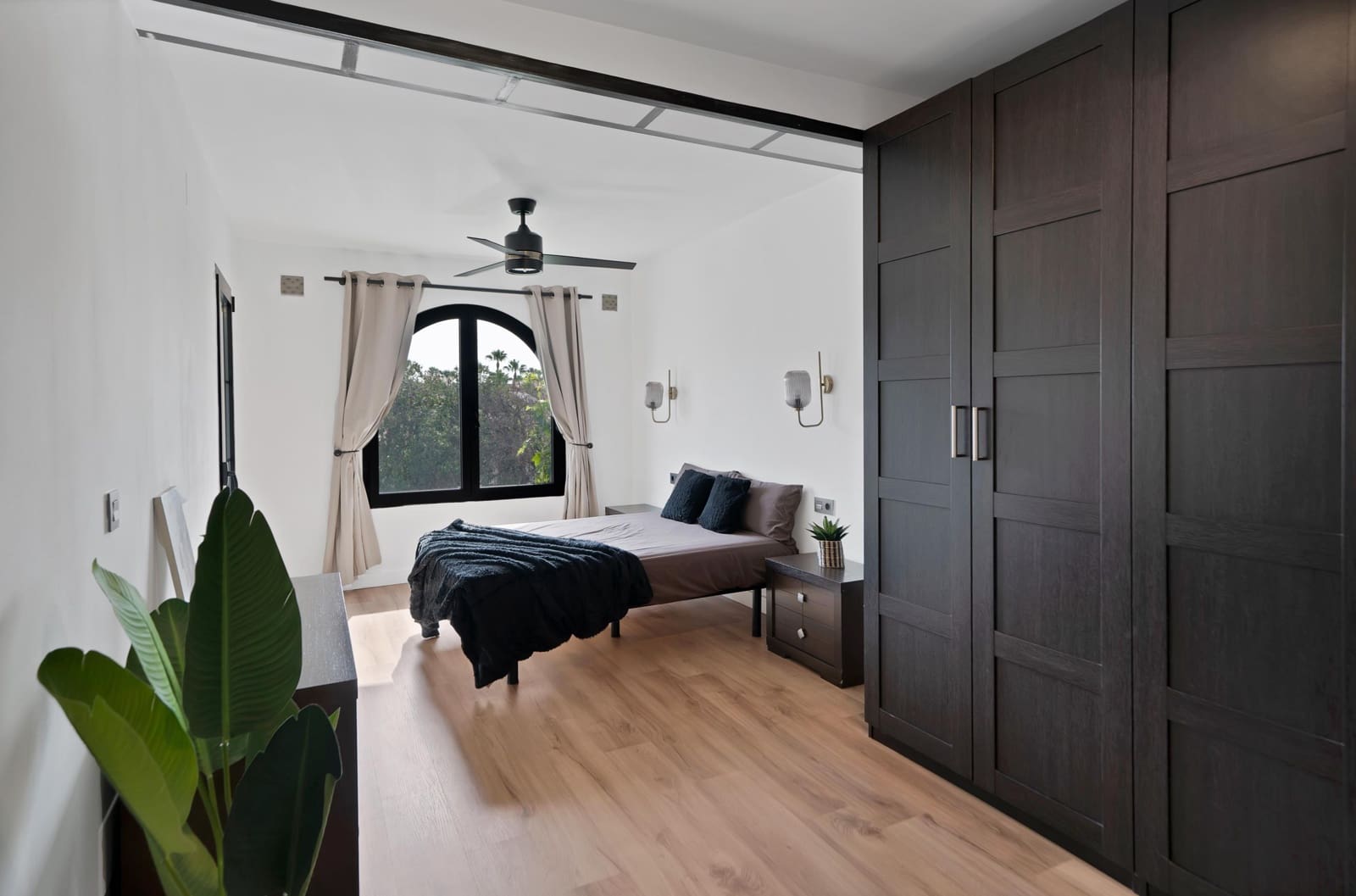 3 soverom Rekkehus til salgs i Estepona med garasje - € 439 000 (Ref: 9924746)