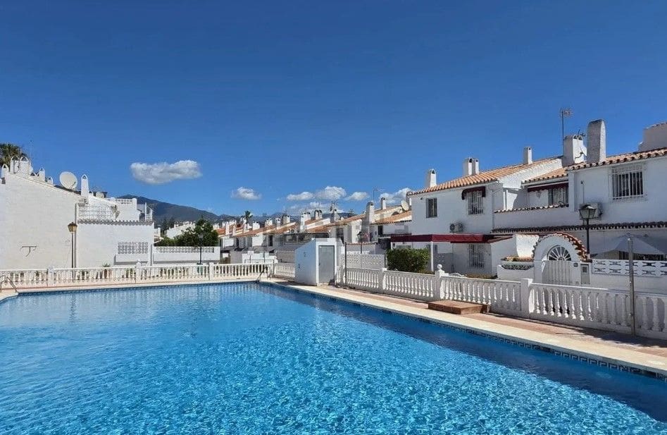 3 chambre Villa/Maison Mitoyenne à vendre à Atalaya-Isdabe avec piscine - 320 000 € (Ref: 9927642)
