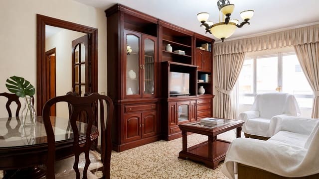 4 sypialnia Apartament na sprzedaż w Miasto Málaga z garażem - 399 000 € (Ref: 9929573)