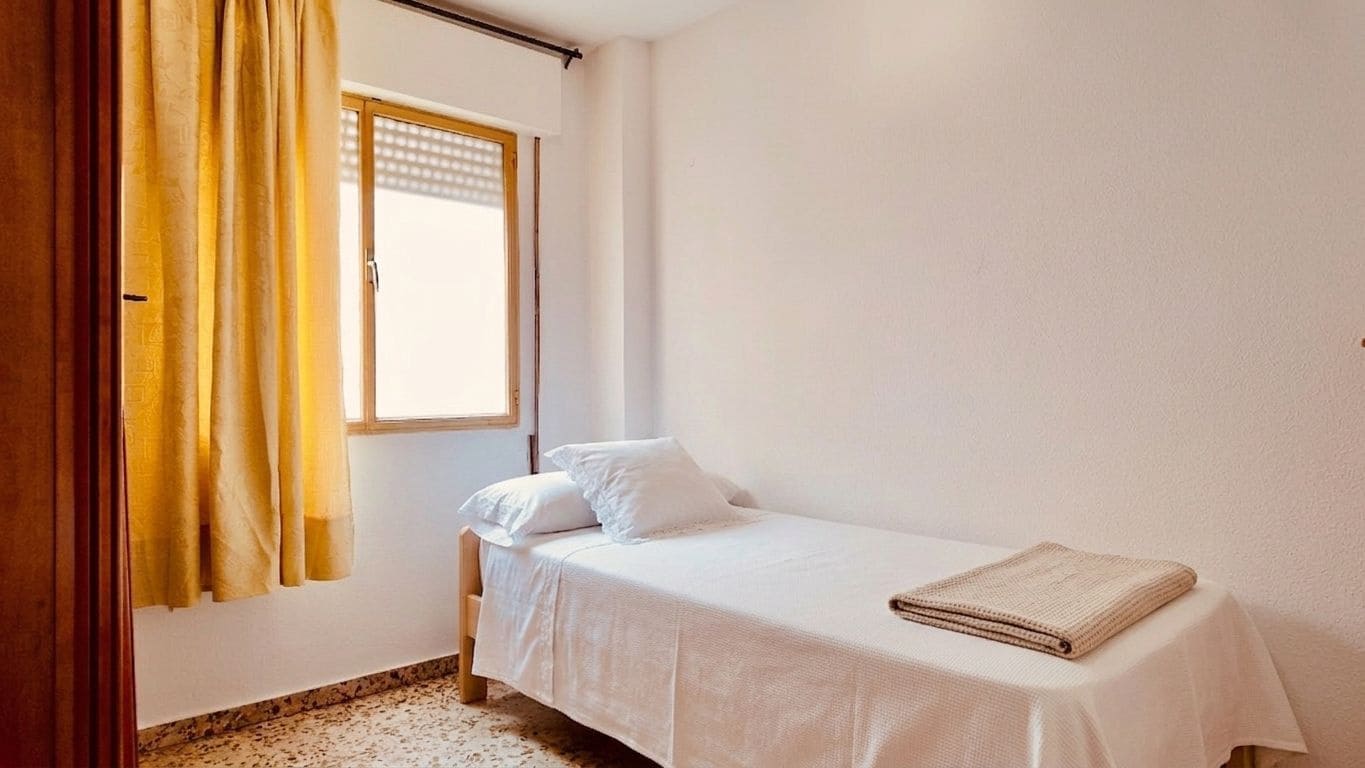 4 slaapkamer Appartement te koop in Malaga stad met garage - € 399.000 (Ref: 9929573)