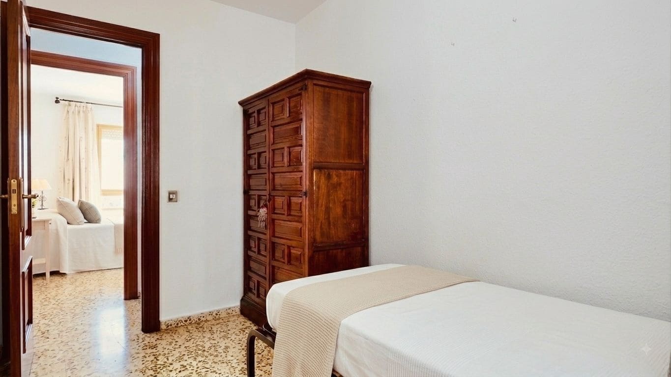 4 slaapkamer Appartement te koop in Malaga stad met garage - € 399.000 (Ref: 9929573)