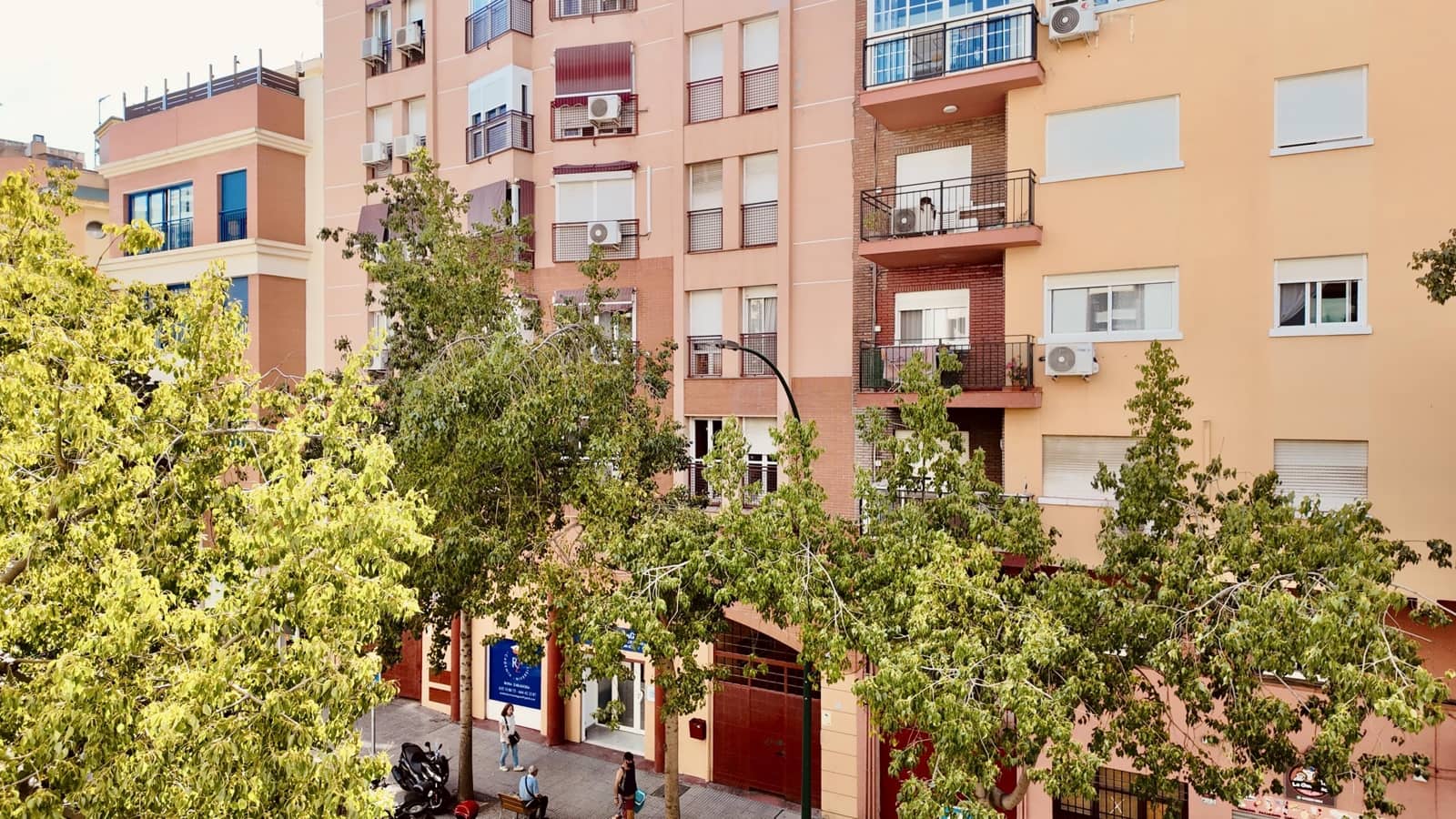 4 slaapkamer Appartement te koop in Malaga stad met garage - € 399.000 (Ref: 9929573)