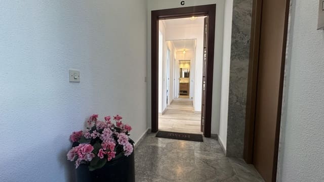3 makuuhuone Huoneisto vuokrattavana paikassa Los Boliches , Fuengirola mukana uima-altaan 
autotalli - 2 000 € (Ref: 9929574)